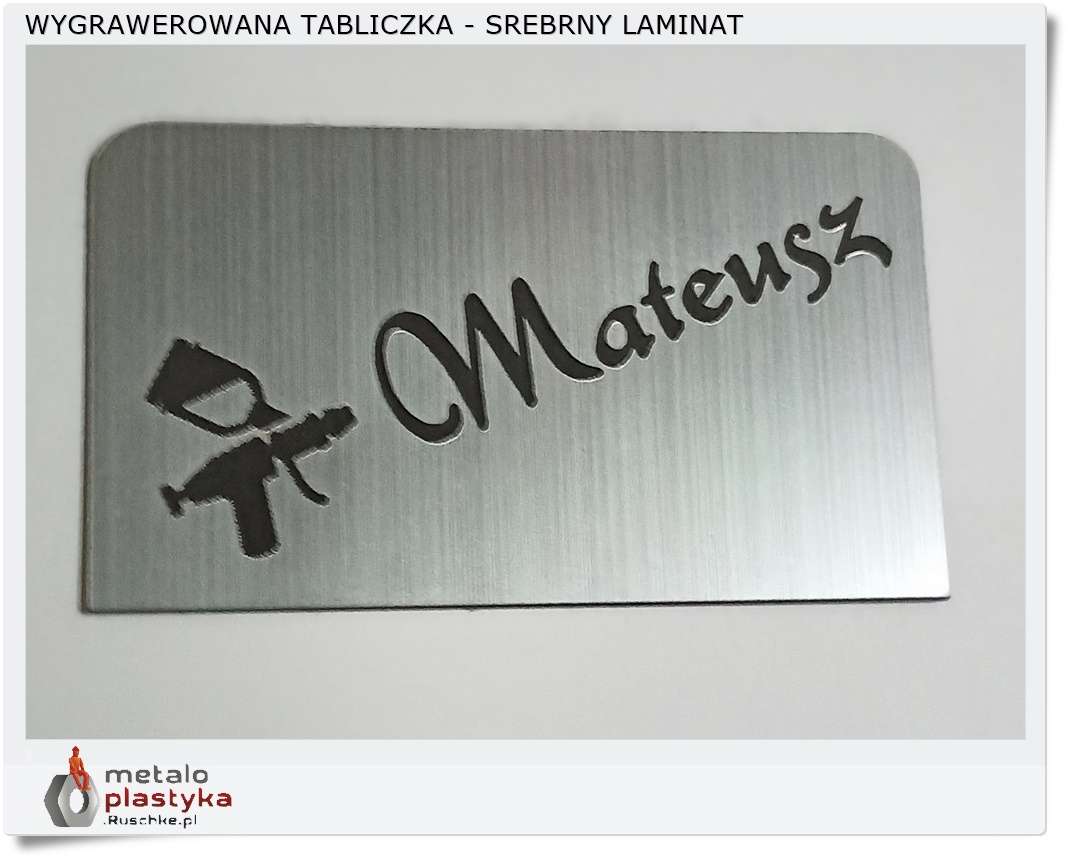 Wygrawerowana tabliczka do figurki