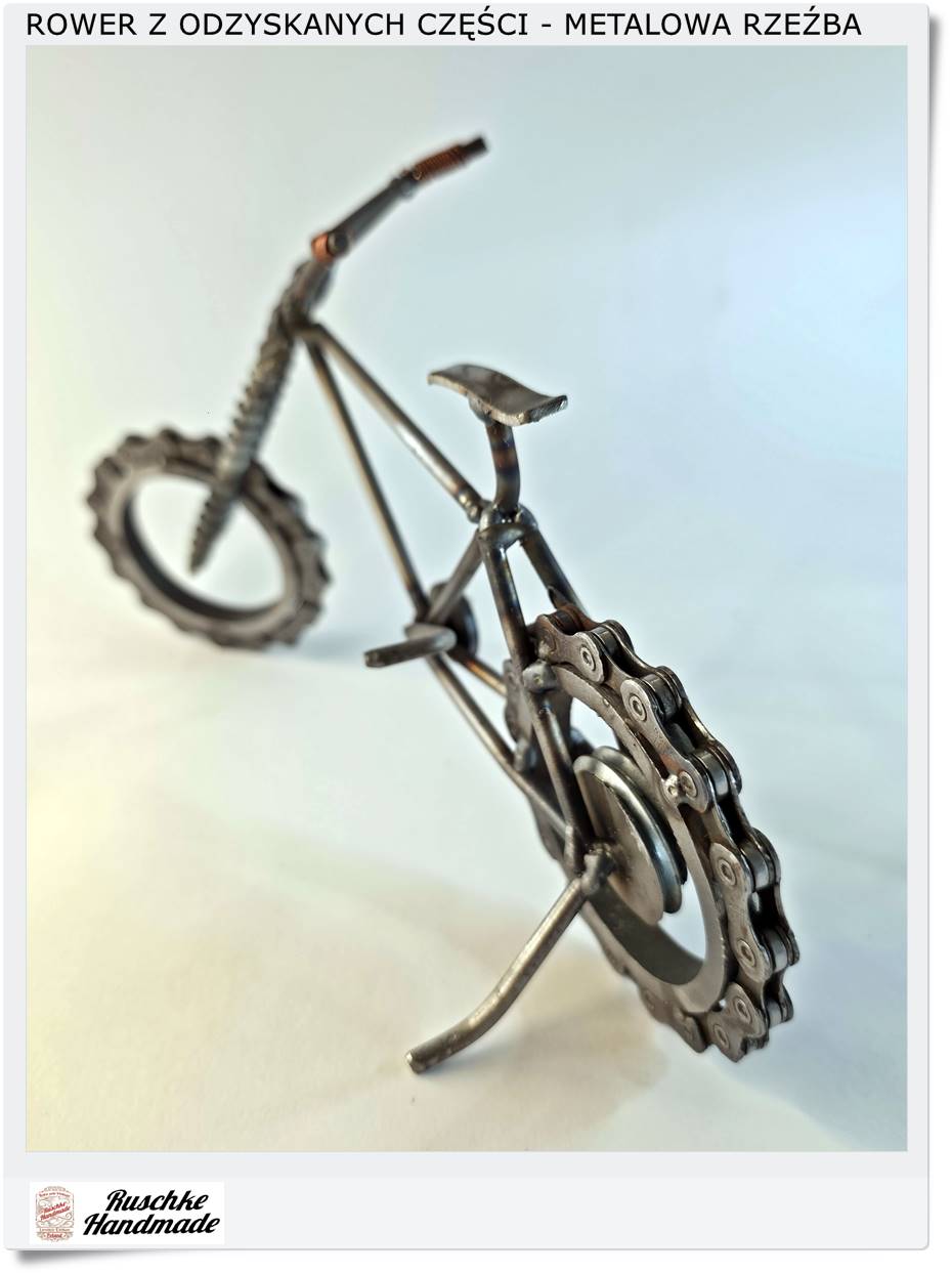 metalowa figurka rzeźby z